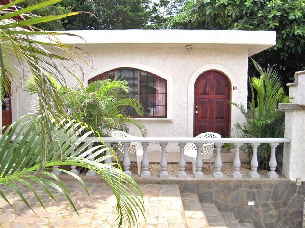 Hotel Flores (Adults Only) Tamarindo Eksteriør billede