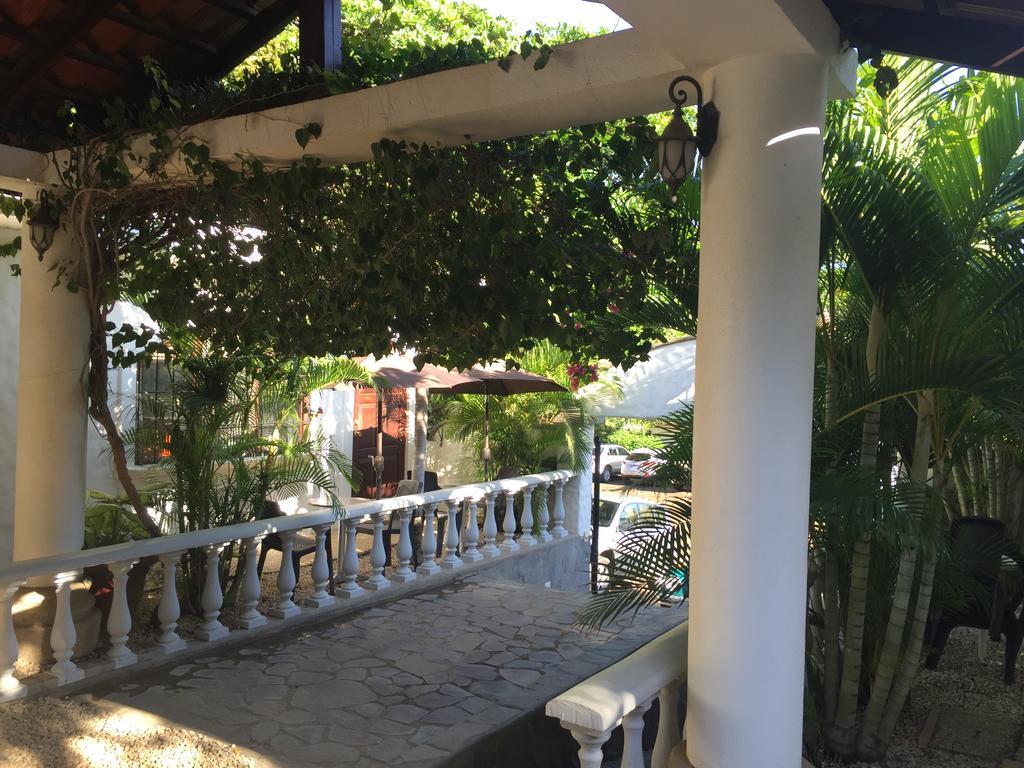 Hotel Flores (Adults Only) Tamarindo Eksteriør billede